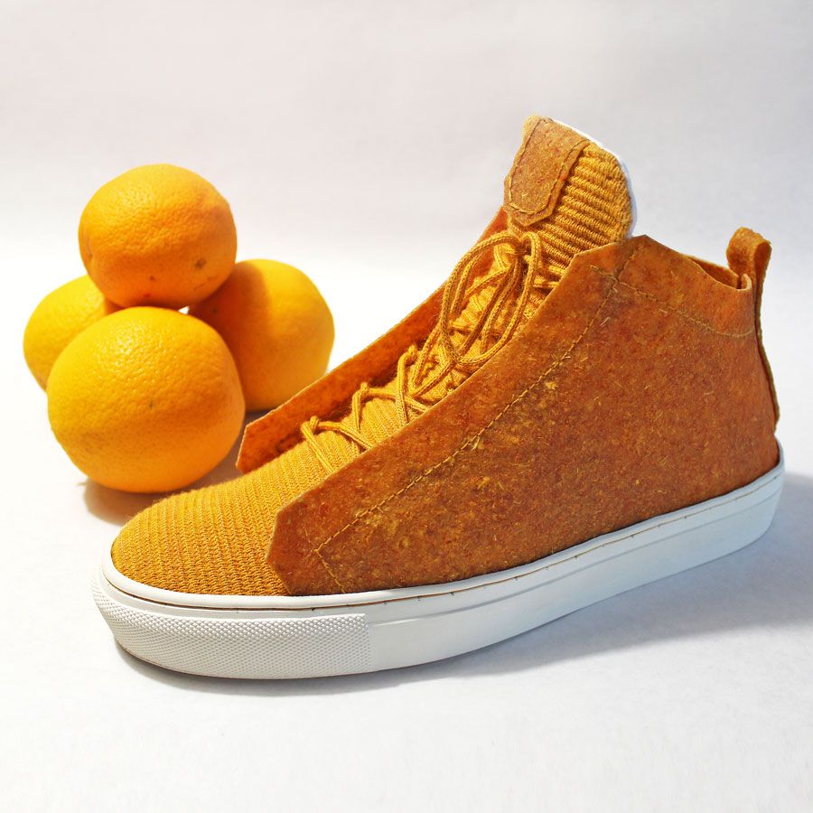 Sneaker aus Orangenleder von Elise Esser